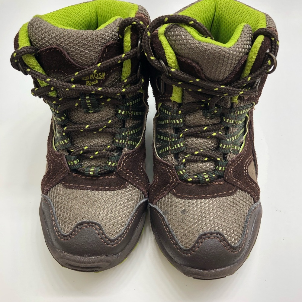 OshKosh Brown Hiking 🥾 Boots